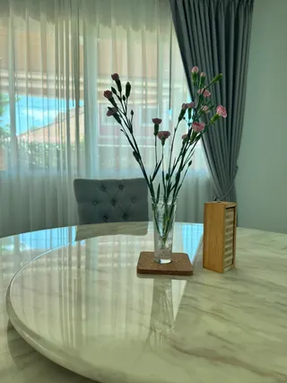 厨房与餐区 — Lion Queen 五卧室泳池别墅